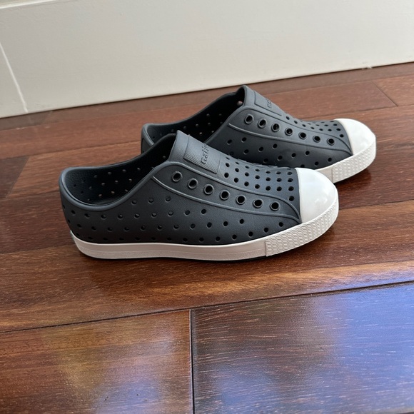 Native Kids Jefferson Shoes - Picture 1 of 8
